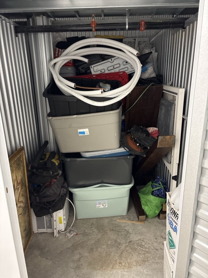 5 x 10 storage unit in North Bergen, NJ