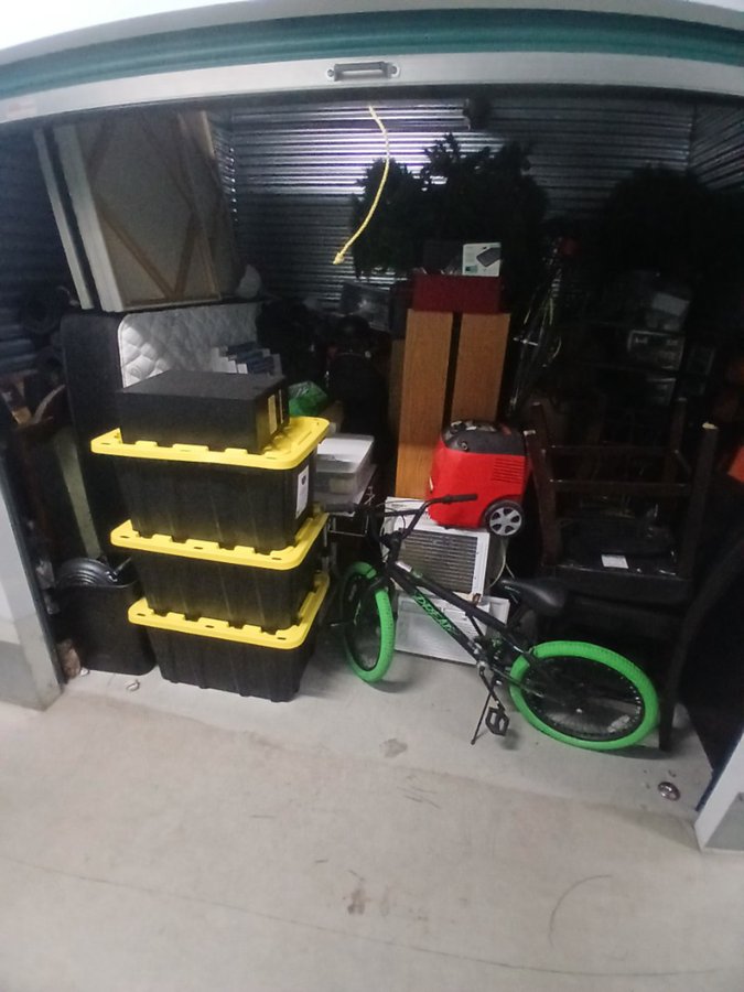 7 x 10 storage unit in Leominster, MA
