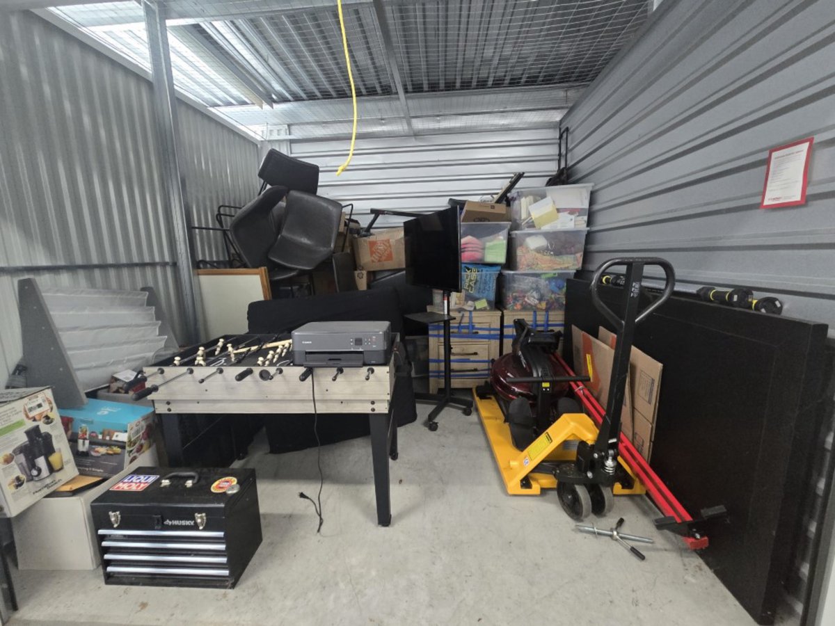 10 x 10 storage unit in Duluth, GA