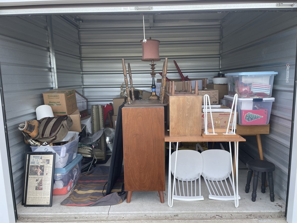 10 x 10 storage unit in Benton Harbor, MI
