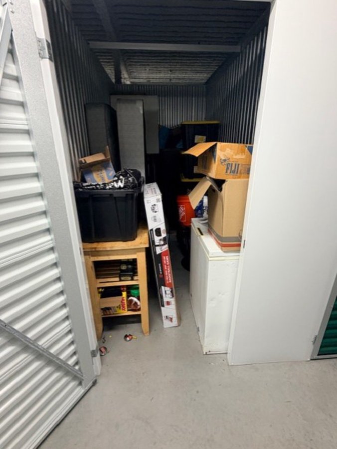 5 x 10 storage unit in Dumfries, VA