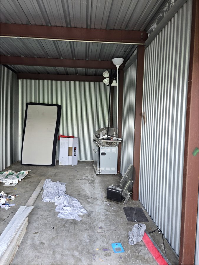 10 x 20 storage unit in North Lauderdale, FL