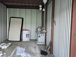 10 x 20 unit in North Lauderdale