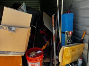 10 x 20 unit in San Bernardino