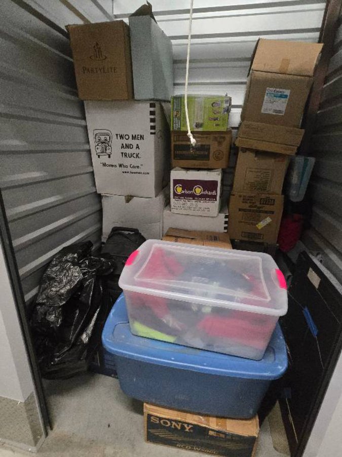 5 x 5 storage unit in Dallas, TX