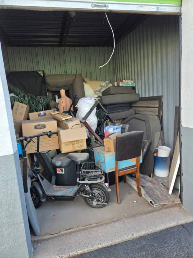 10 x 12 storage unit in Tempe, AZ