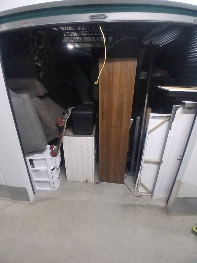 10 x 25 storage unit in Leominster, MA