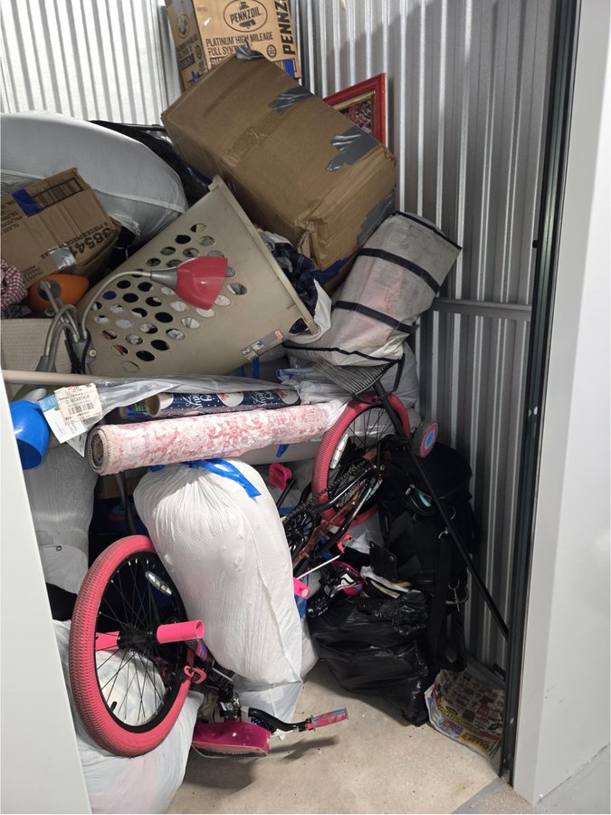 5 x 5 storage unit in Jacksonville, FL