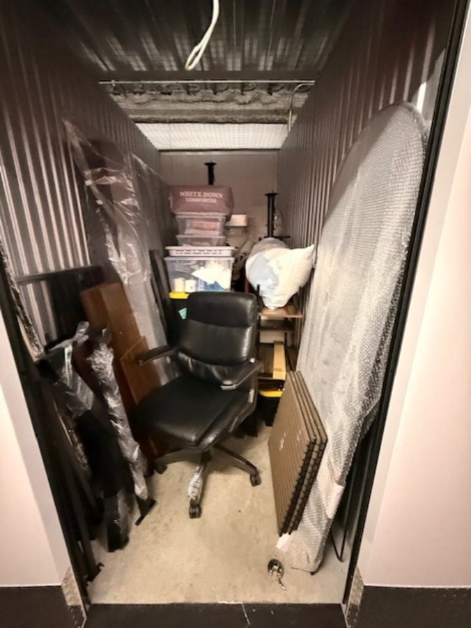 5 x 10 storage unit in Arlington, VA