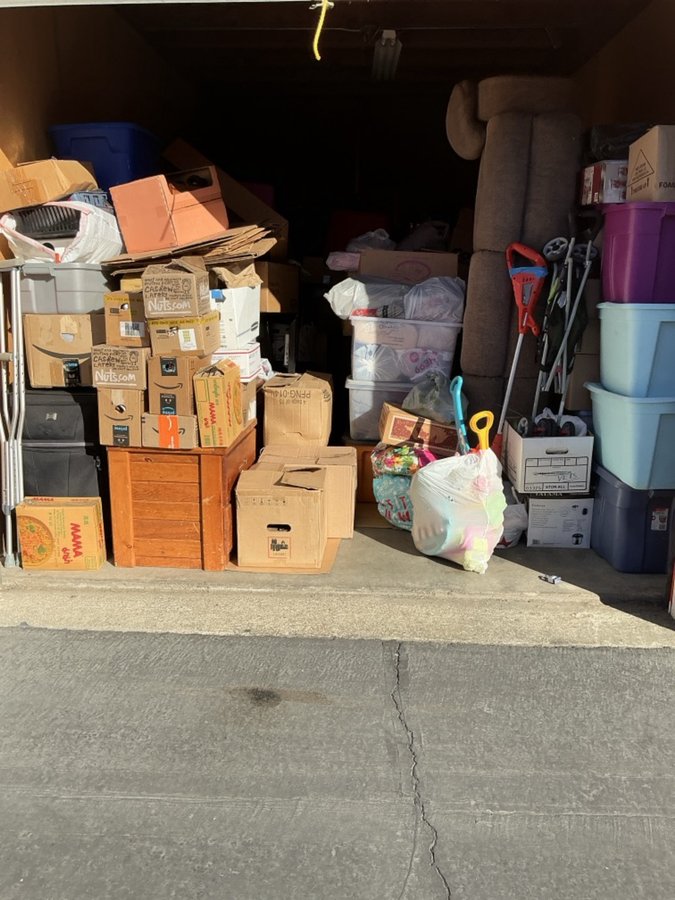 10 x 20 storage unit in Sacramento, CA