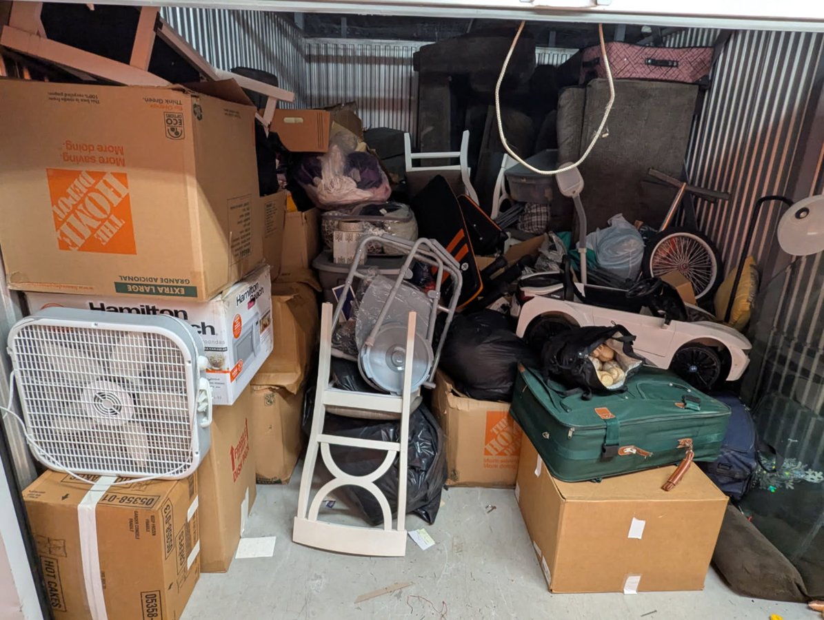 10 x 15 storage unit in Hawthorne, NJ