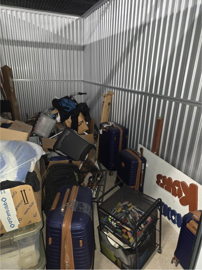 6 x 10 storage unit in Jacksonville, FL