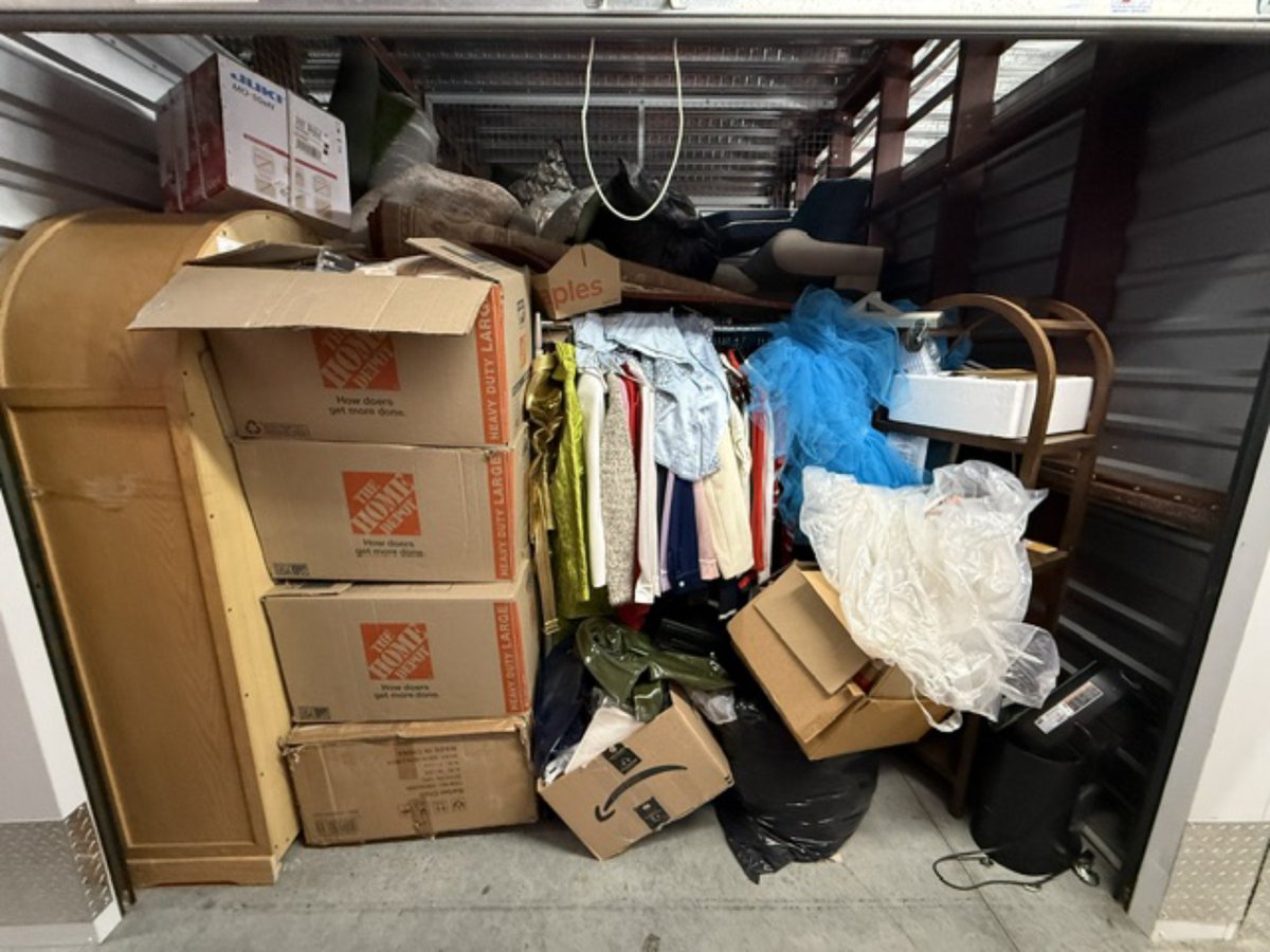 10 x 10 storage unit in Shrewsbury, MA