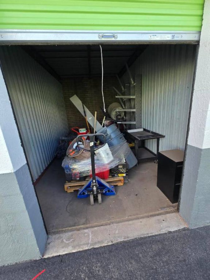 10 x 20 storage unit in Tempe, AZ