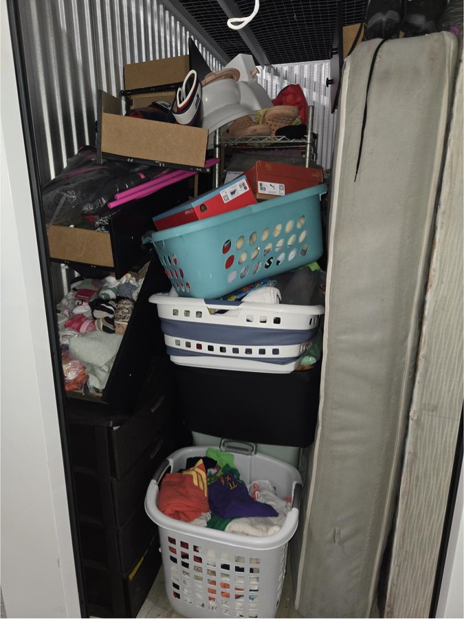 5 x 10 storage unit in Jacksonville, FL