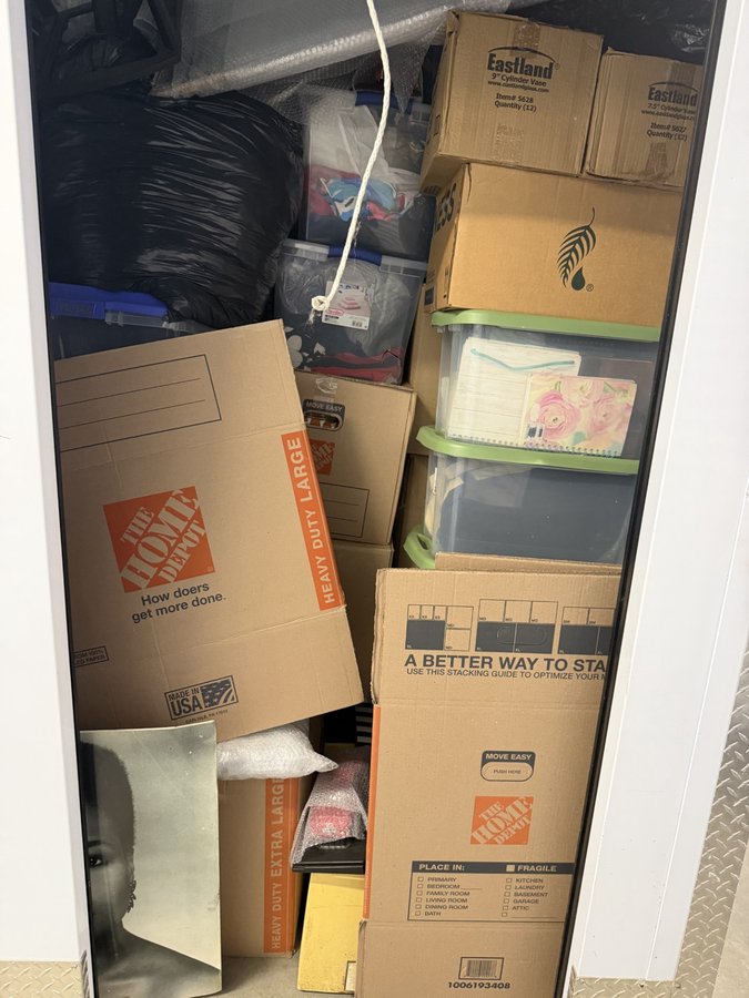 5 x 5 storage unit in Deer Park, NY
