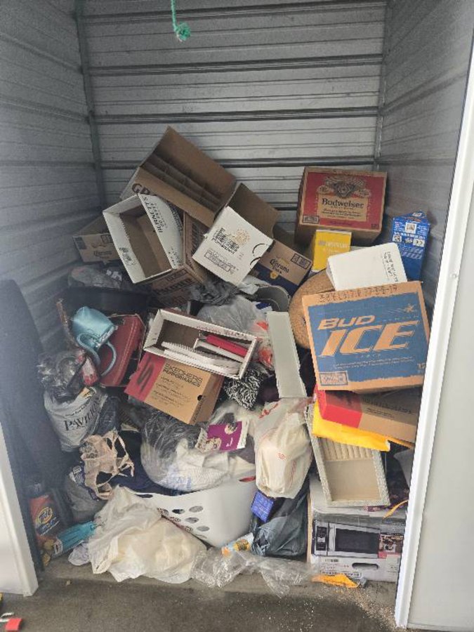 5 x 5 storage unit in Alhambra, CA
