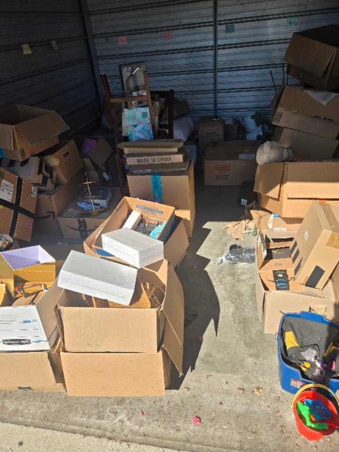 10 x 12 storage unit in Alhambra, CA