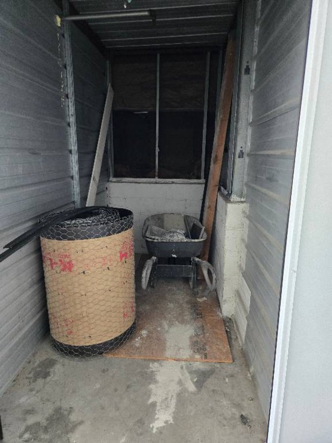 5 x 10 storage unit in Alhambra, CA