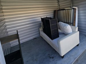 10 x 10 unit in Fairview Heights