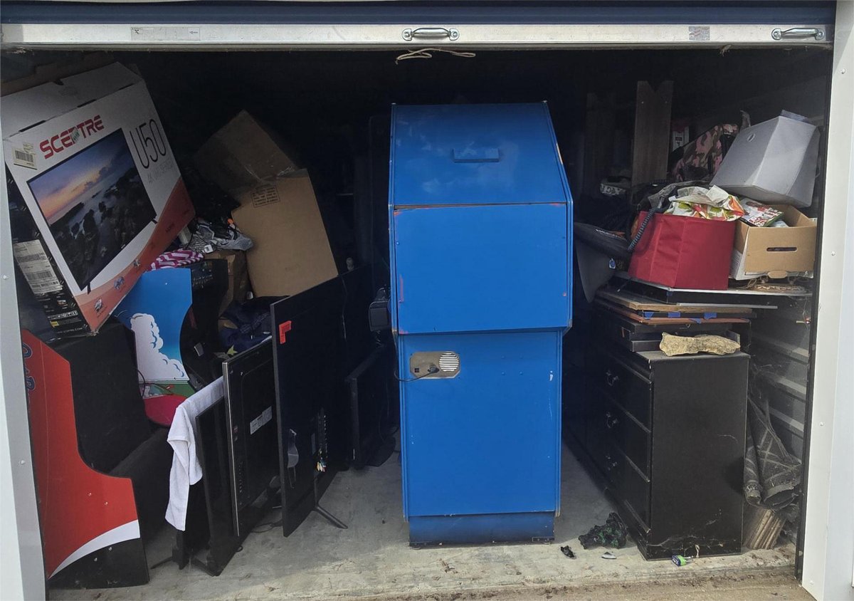 10 x 30 storage unit in Fairview Heights, IL