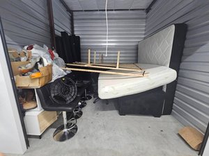 10 x 10 unit in Edinburg