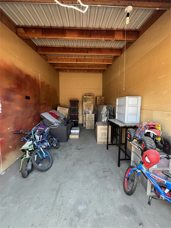 10 x 20 storage unit in Sparks, NV