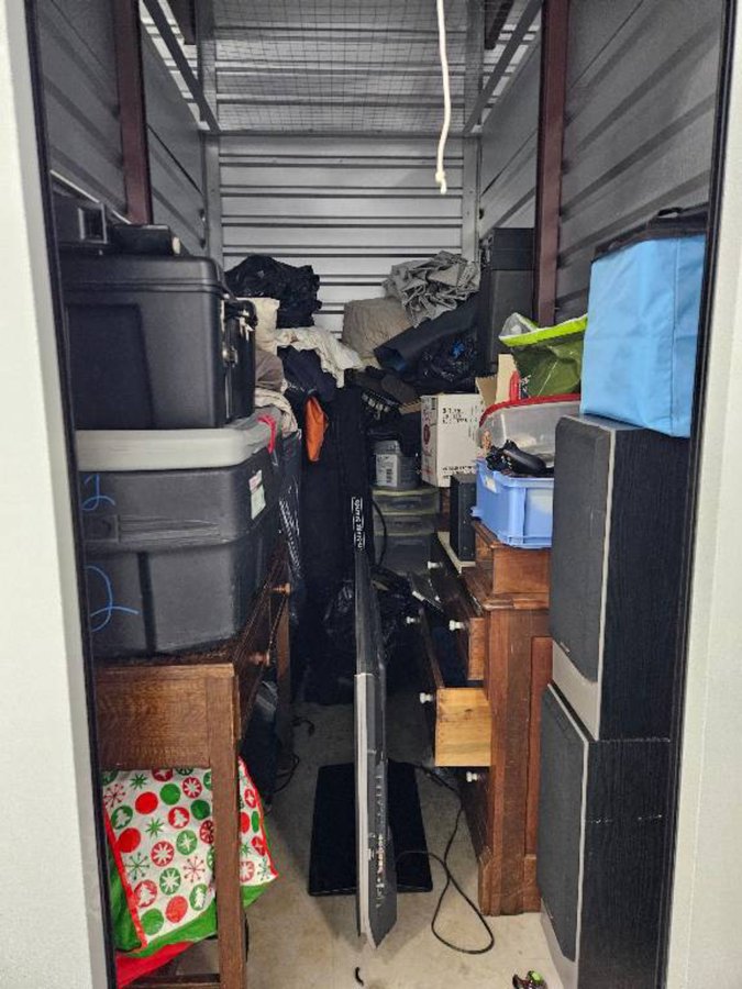5 x 10 storage unit in Austin, TX