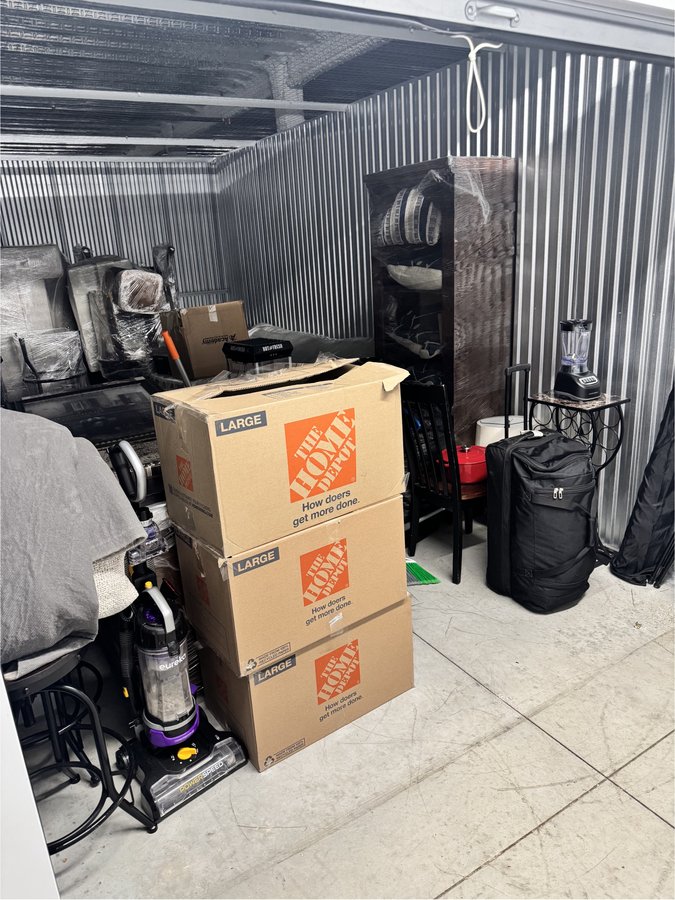 10 x 18 storage unit in Austin, TX