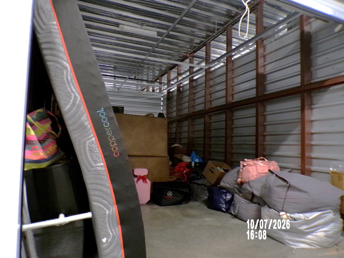 10 x 20 storage unit in Hendersonville, TN