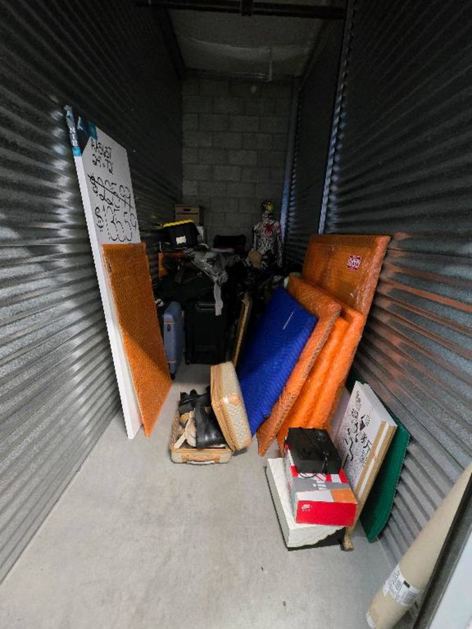 5 x 10 storage unit in Sherman Oaks, CA