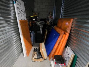 5 x 10 unit in Sherman Oaks