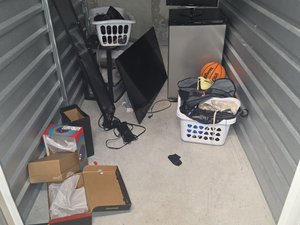 5 x 10 unit in New London