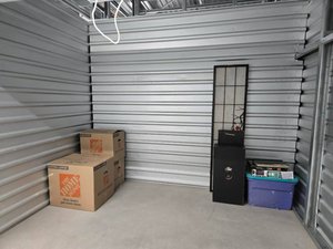 10 x 7 unit in Tolleson