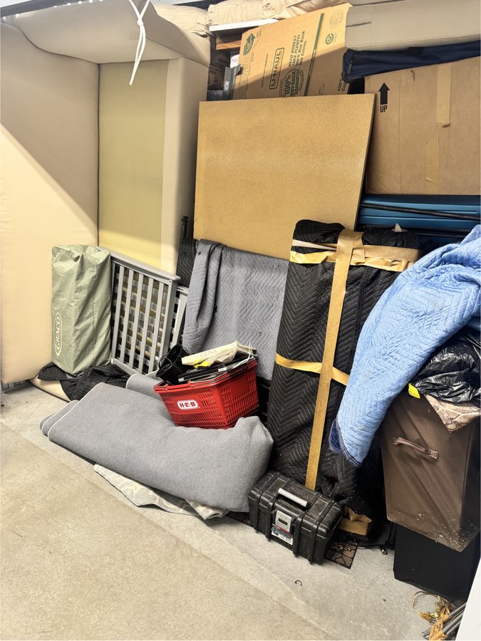 10 x 10 storage unit in Austin, TX