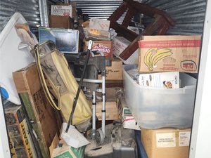5 x 10 unit in Glendale