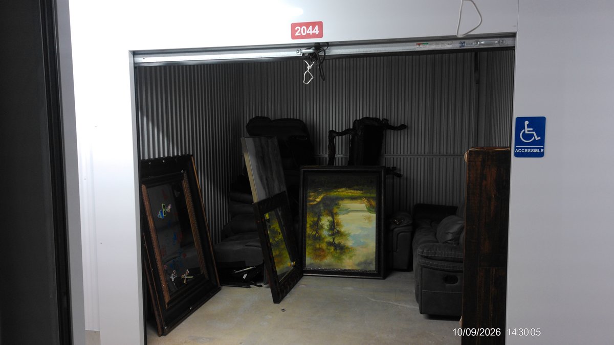 10 x 10 storage unit in Oklahoma City, OK