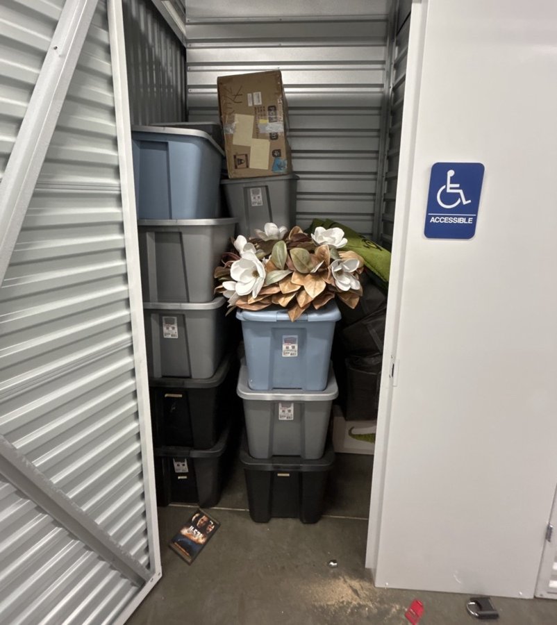 5 x 5 storage unit in Zephyrhills, FL