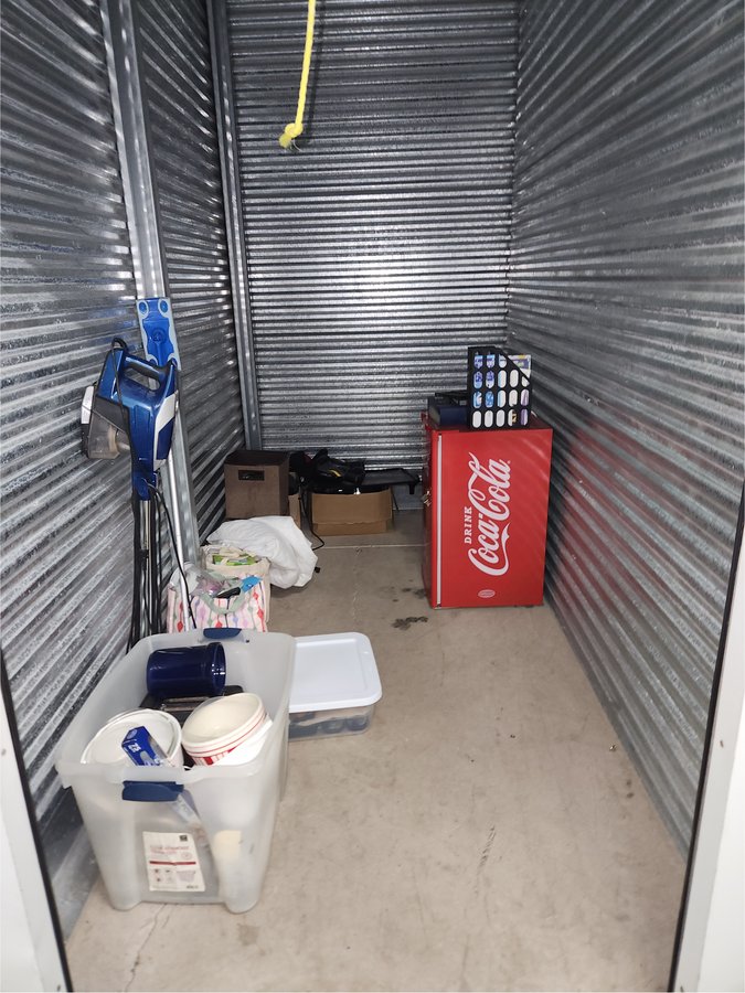 5 x 10 storage unit in Glendale, AZ