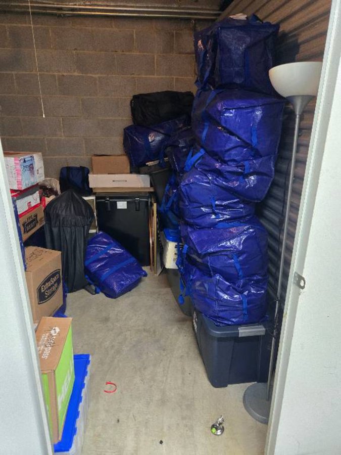 10 x 10 storage unit in Fort Washington, MD