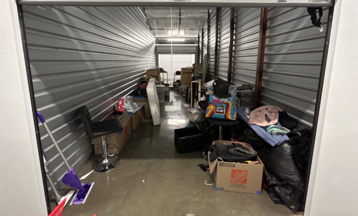 10 x 30 storage unit in Zephyrhills, FL