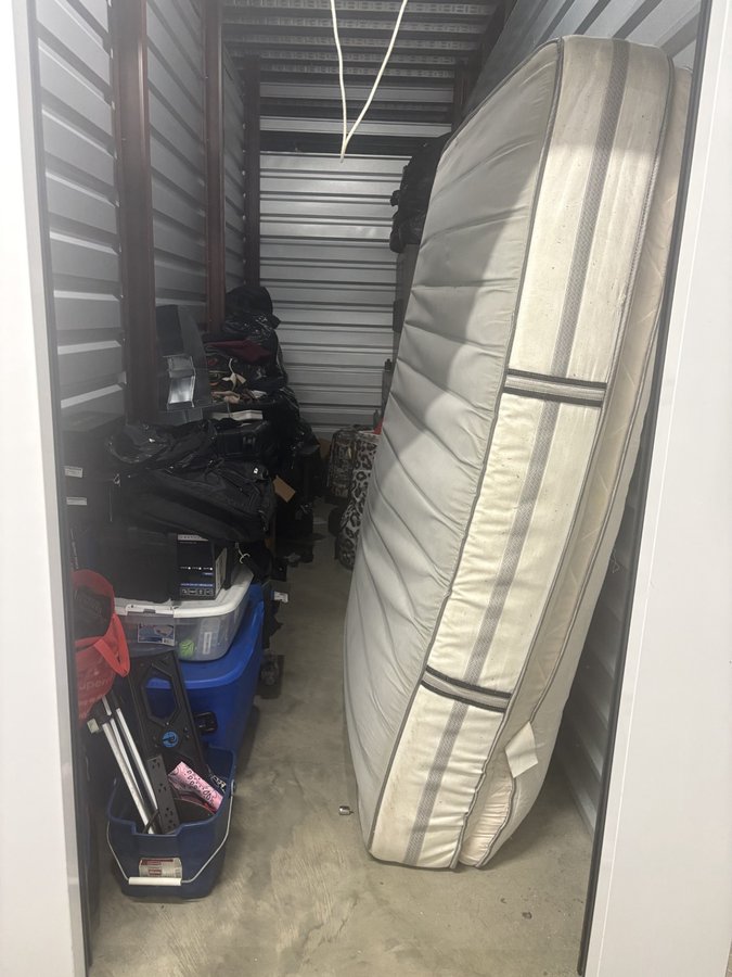 5 x 15 storage unit in Irvington, NJ