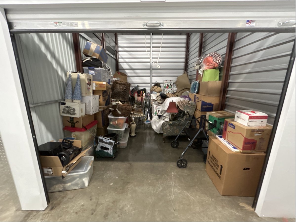 10 x 15 storage unit in Zephyrhills, FL