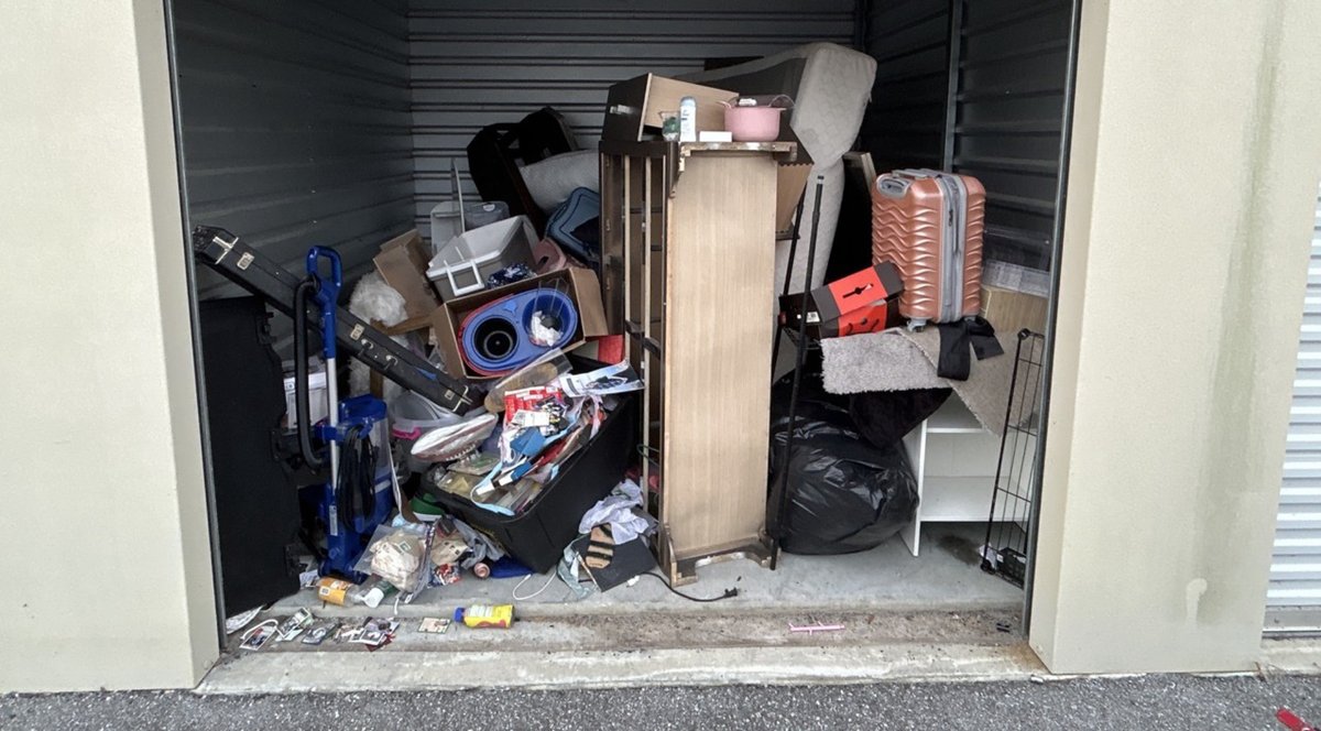 10 x 10 storage unit in Zephyrhills, FL