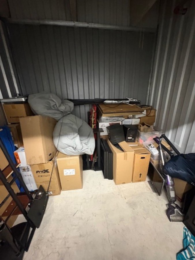 10 x 10 storage unit in Dania Beach, FL