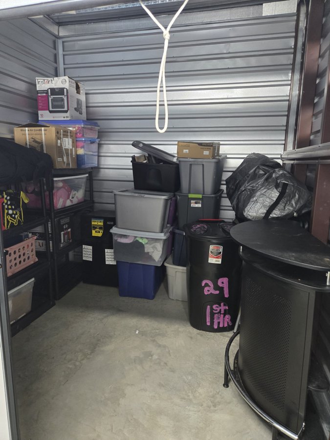 9 x 9 storage unit in Irvington, NJ
