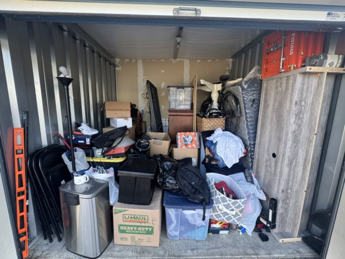 10 x 10 storage unit in Knoxville, TN