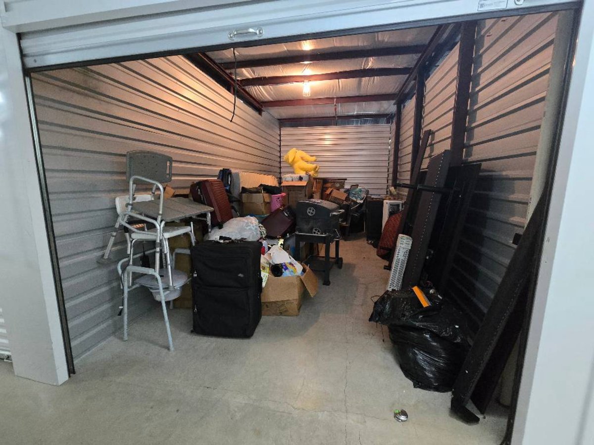 10 x 20 storage unit in San Antonio, TX