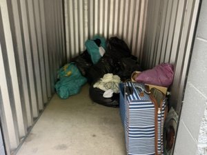 5 x 10 unit in Newington