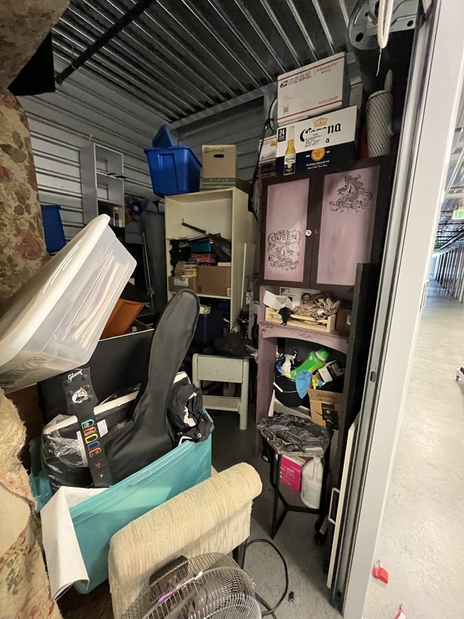 10 x 10 storage unit in Tacoma, WA